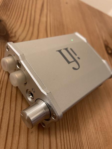 iFi Audio Nano iDSD - přenosný sluchátkový zesilovač
