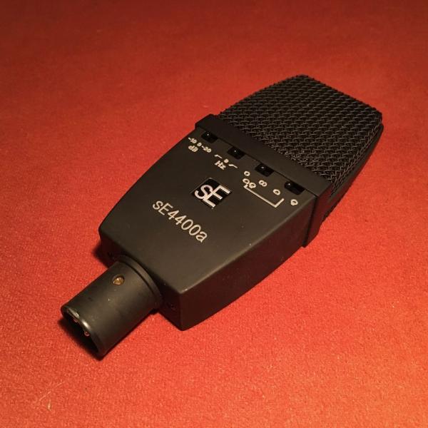 sE Electronics 4400a - modernější odpověď na C414