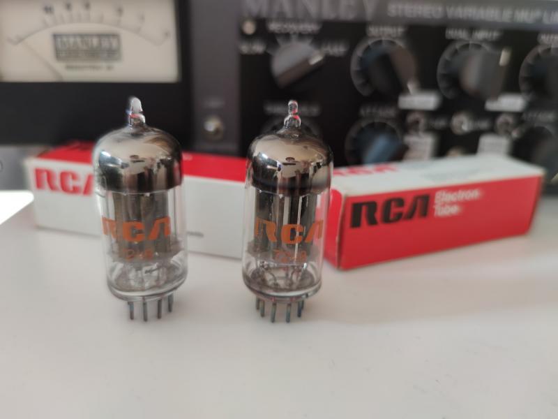Elektronky RCA 5687 NOS - pár v krabičkách - D getr - 1961
