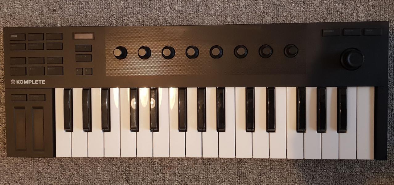 USB MIDI klávesy Native Instrumnets Komplete M32