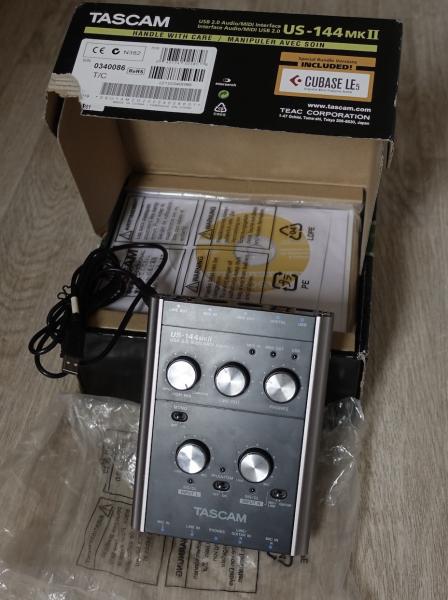 Tascam US-144 mkII