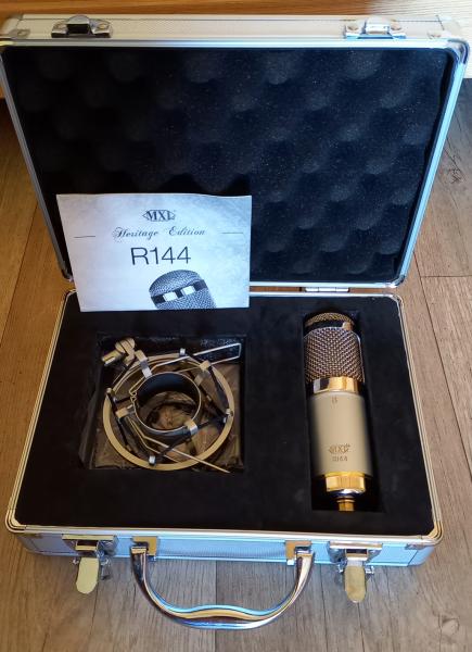 Páskový mikrofon MXL R144 HE