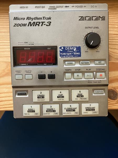 Zoom MRT-3 Micro Rhythm Track.