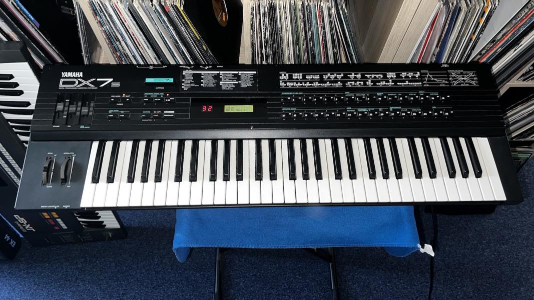 YAMAHA DX7S -Prodáno