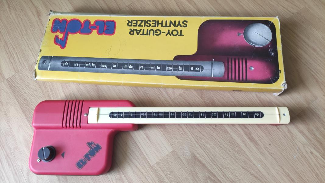 EL-TON TOY GUITAR SYNTHESIZER + ORIG KRABICE VINTAGE RARE RETRO